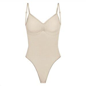 SKIMS Seamless Sculpt Low Back Thong Bodysuit